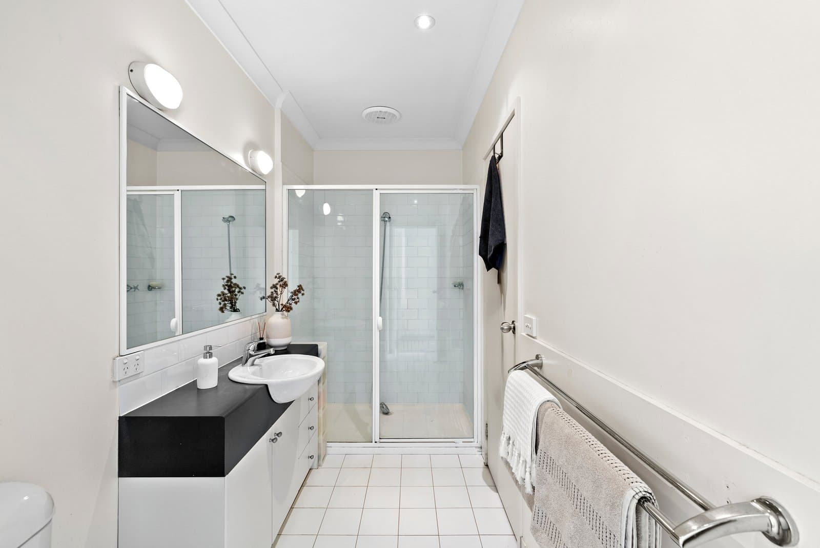 11/28-30 Olive Grove, Parkdale, Parkdale - Thumbnail 8