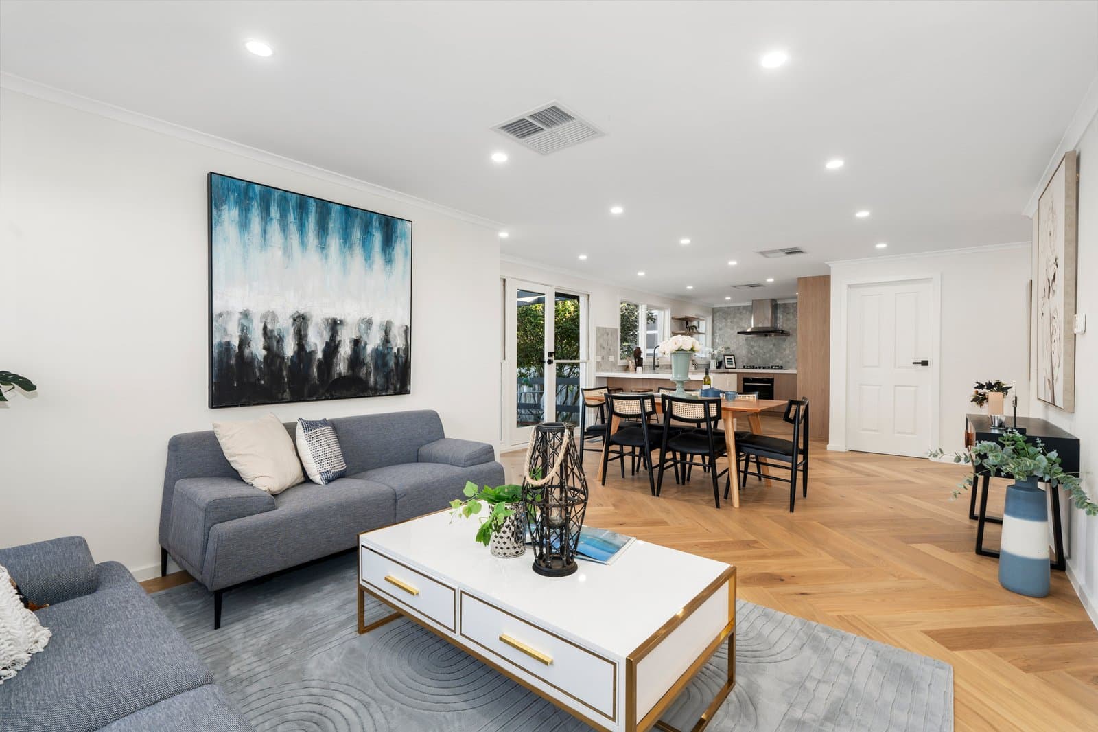 38 Winston Street, Glen Waverley, Glen Waverley - Thumbnail 4