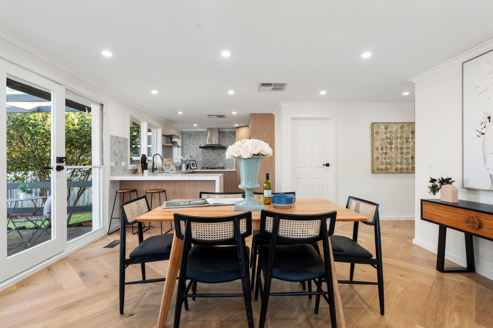 38 Winston Street, Glen Waverley, Glen Waverley - Thumbnail 6