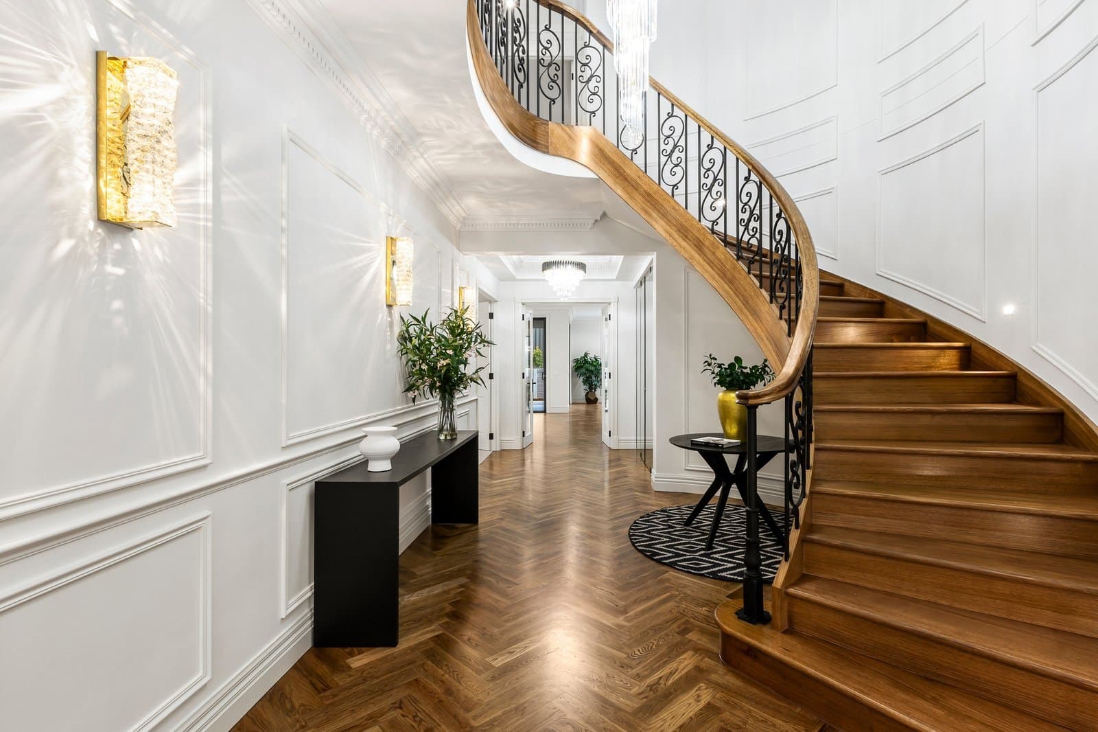 16 Cambrian Crescent, Wheelers Hill, Wheelers Hill - Thumbnail 4
