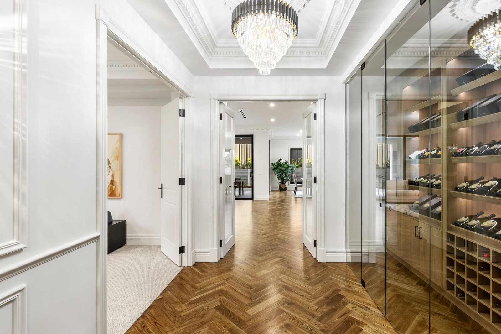 16 Cambrian Crescent, Wheelers Hill, Wheelers Hill - Thumbnail 5