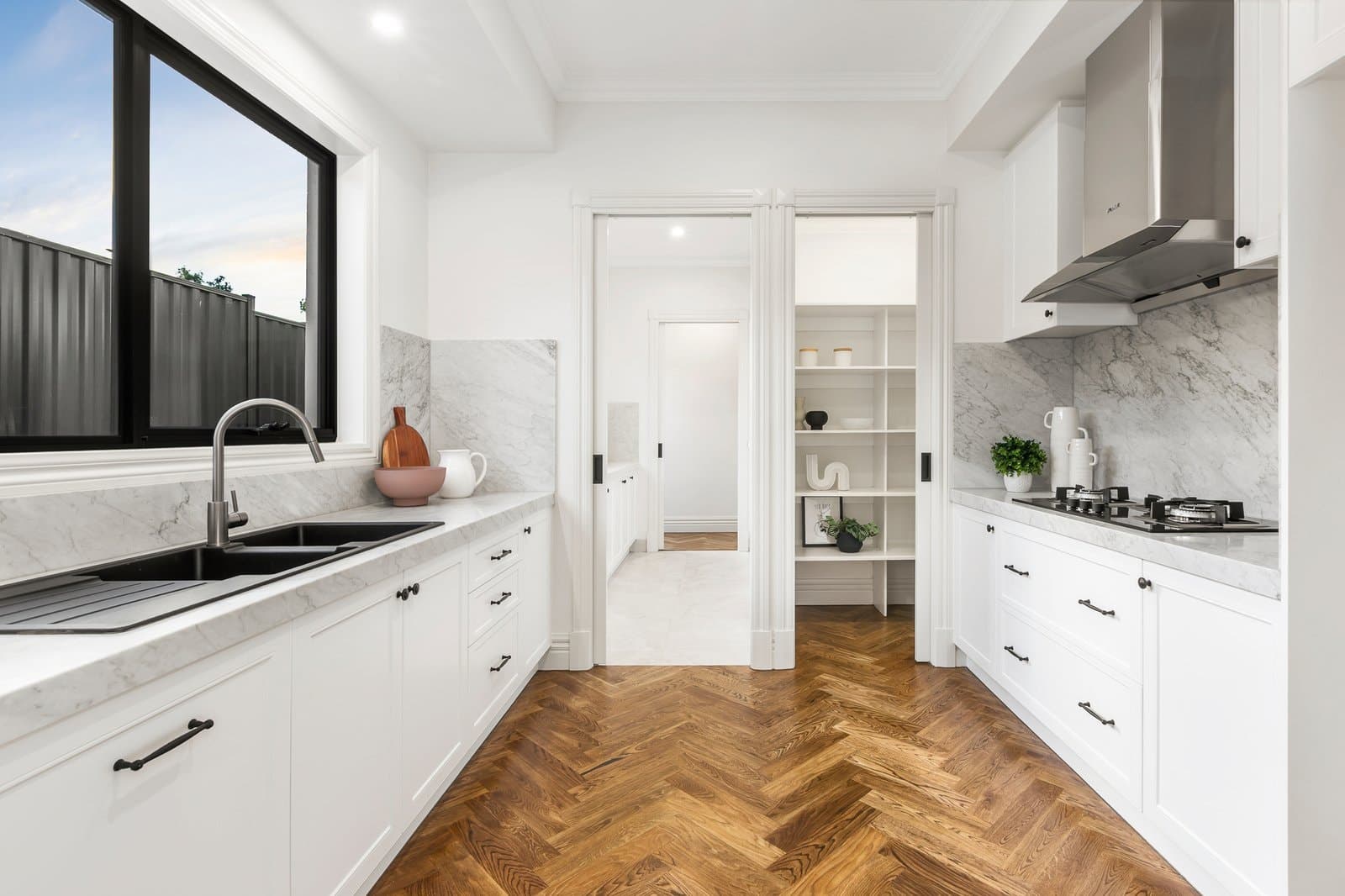 16 Cambrian Crescent, Wheelers Hill, Wheelers Hill - Thumbnail 8