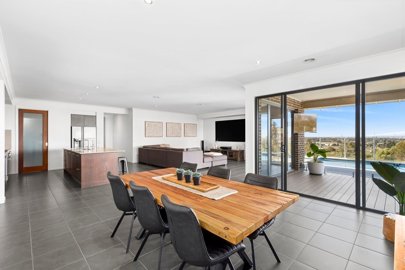 255 Tower Hill Drive, Lovely Banks, Lovely Banks - Thumbnail 3