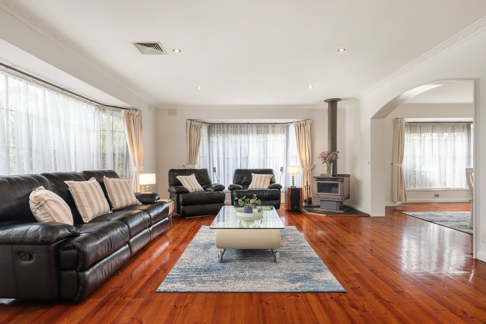 941-943 Ferntree Gully Road, Wheelers Hill, Wheelers Hill - Thumbnail 3
