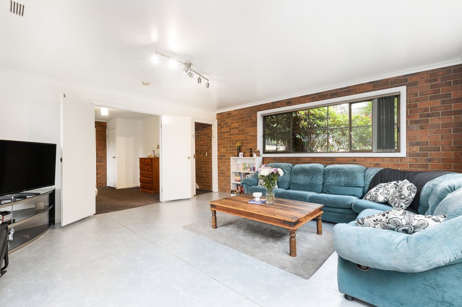 941-943 Ferntree Gully Road, Wheelers Hill, Wheelers Hill - Thumbnail 4