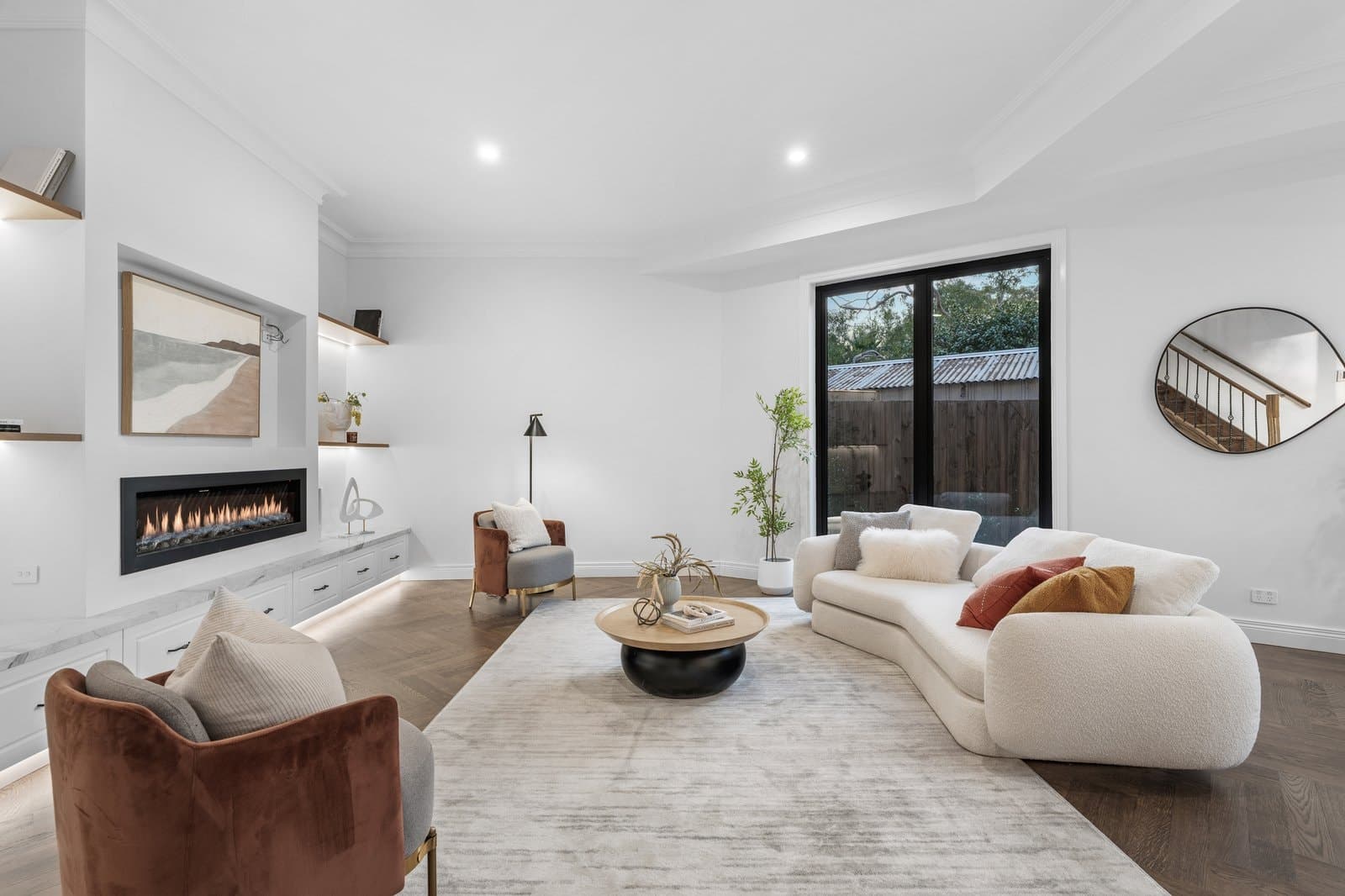 2/2 Iona Court, Mount Waverley, Mount Waverley - Thumbnail 3