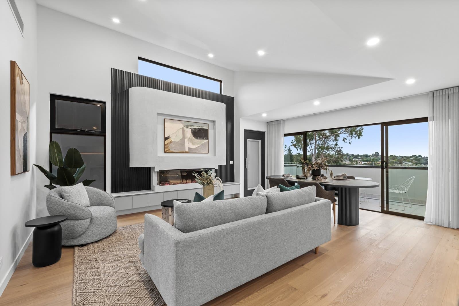 9 Ruda Street, Doncaster, Doncaster - Thumbnail 2