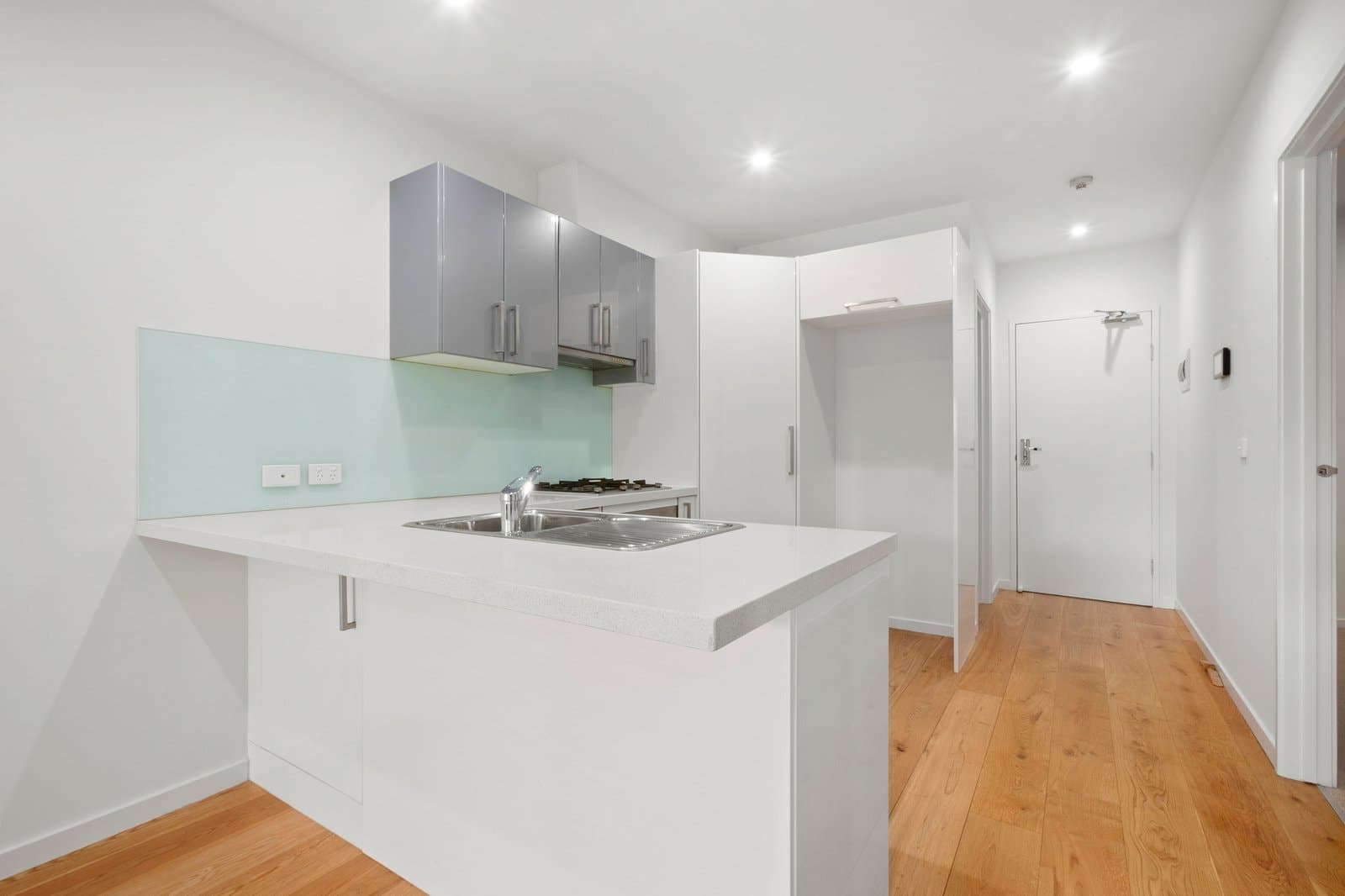 2/17 Keiller Street, Hampton East, Hampton East - Thumbnail 3