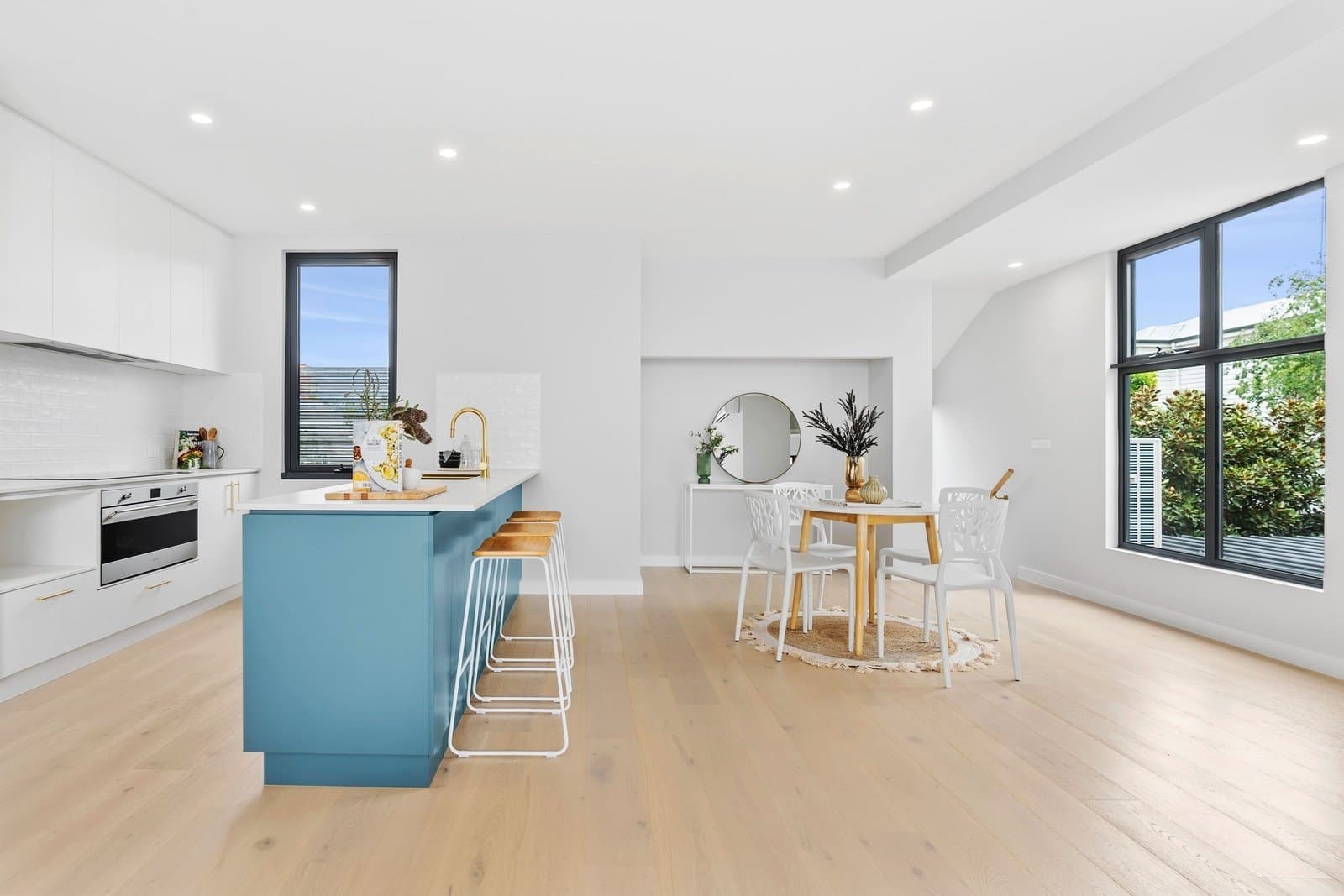 3/9 Scarlett Street, Geelong West, Geelong West - Thumbnail 2