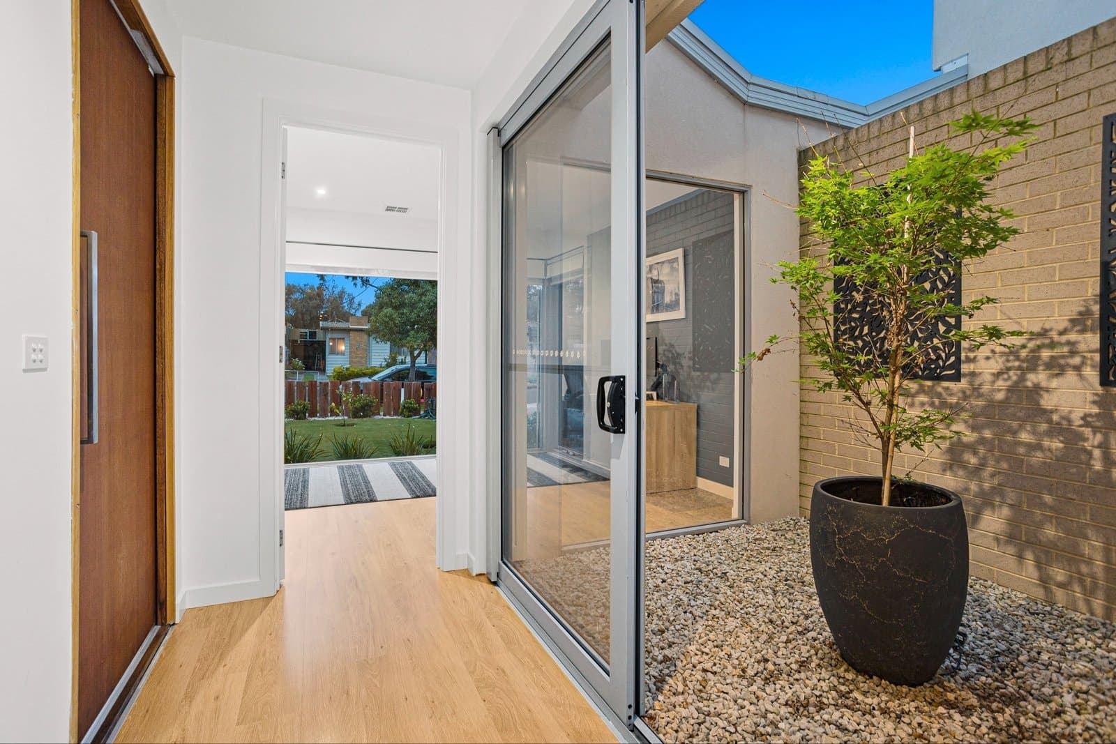 61A Graham Street, Newport, Newport - Thumbnail 2