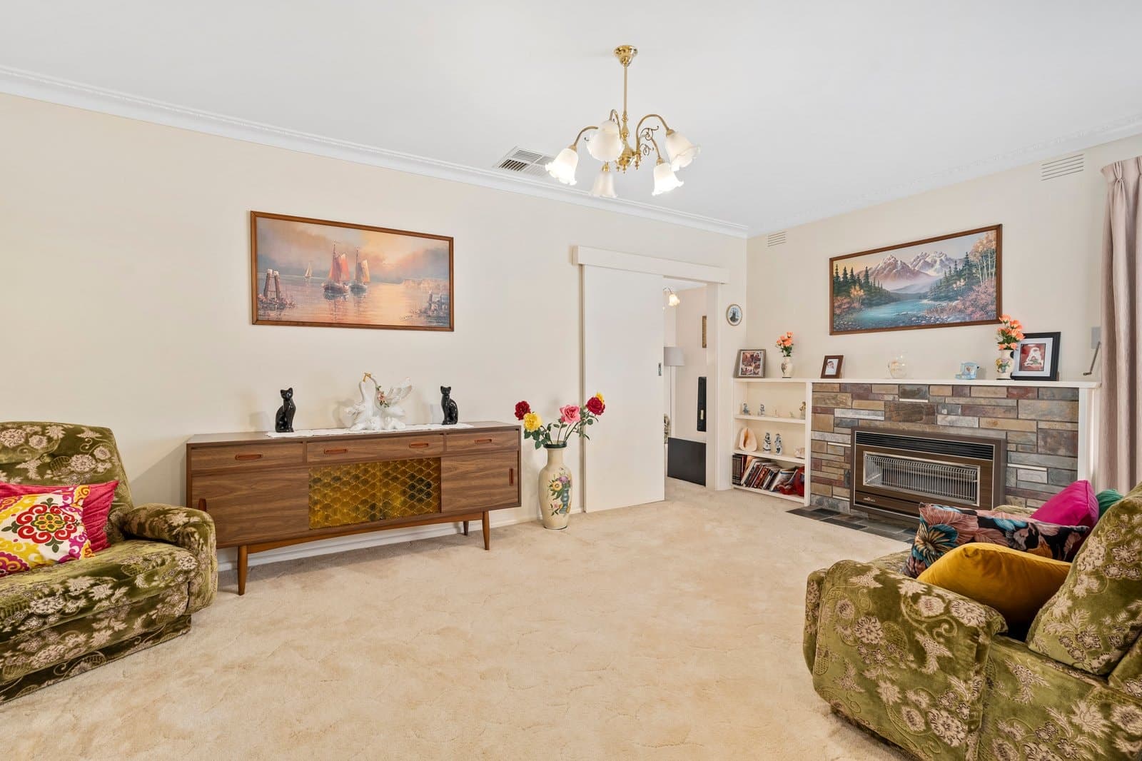 118 Watsons Road, Glen Waverley, Glen Waverley - Thumbnail 2