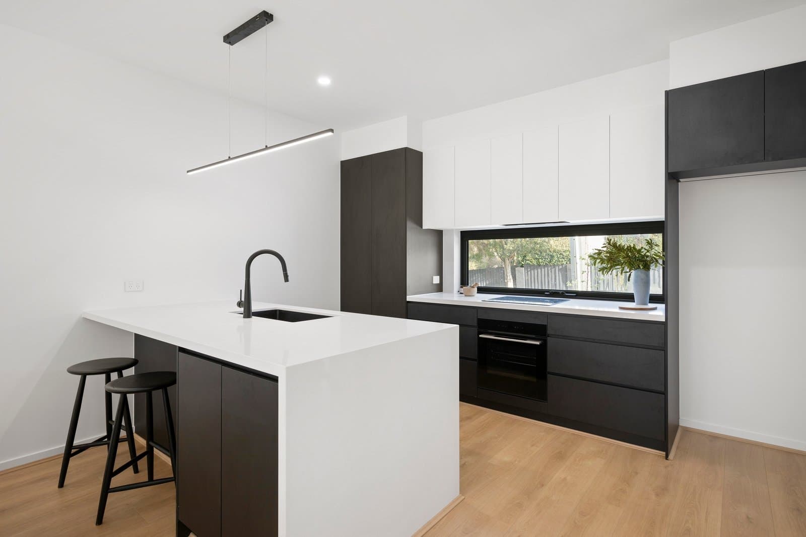 21 Carrier Avenue, Parkdale, Parkdale - Thumbnail 6