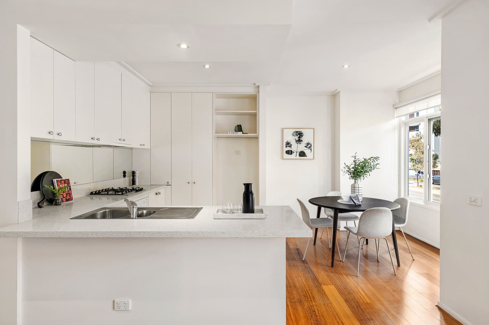 7/48 Esplanade West, Port Melbourne, Port Melbourne - Thumbnail 5
