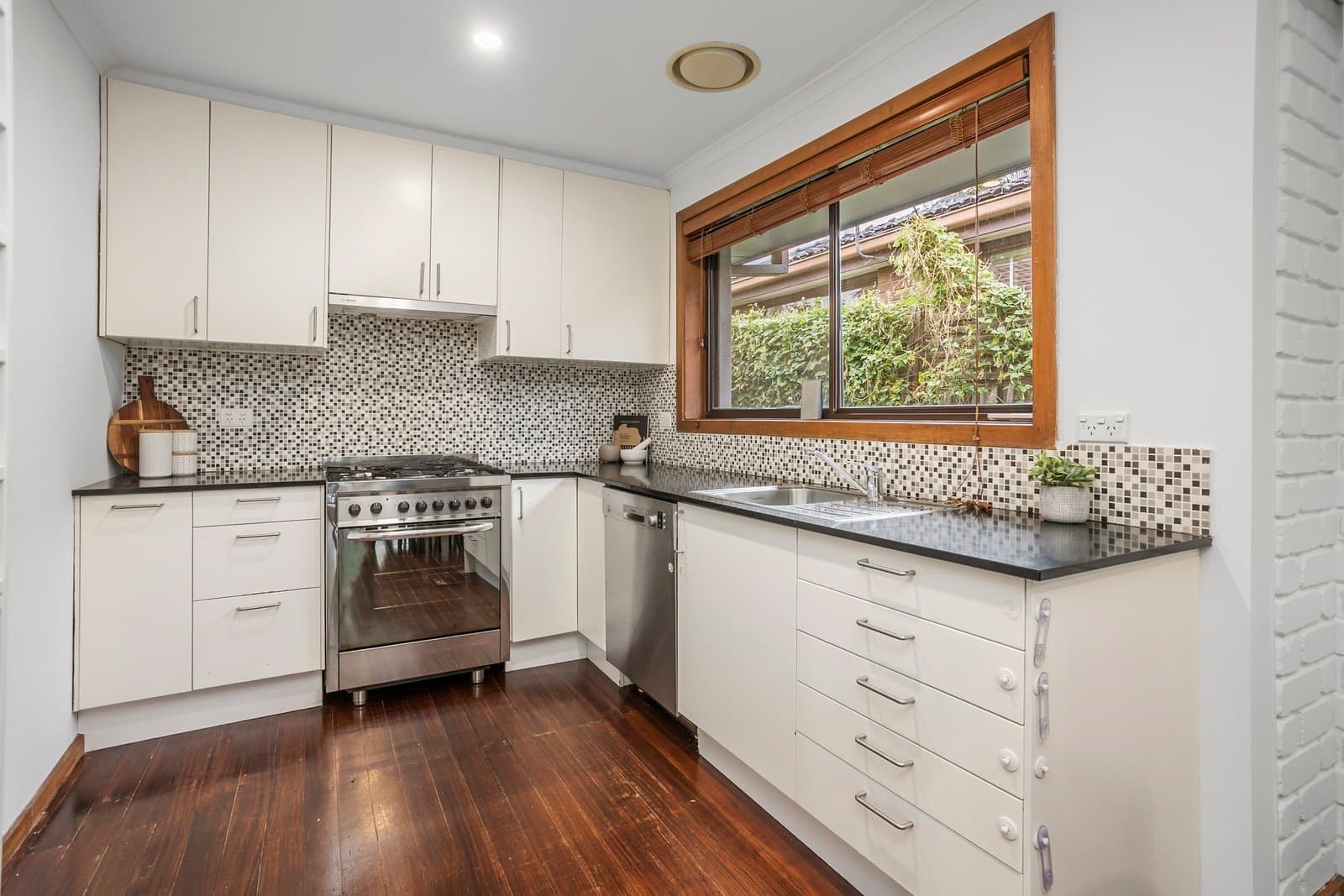 29 Wilson Street, Yarraville, Yarraville - Thumbnail 4