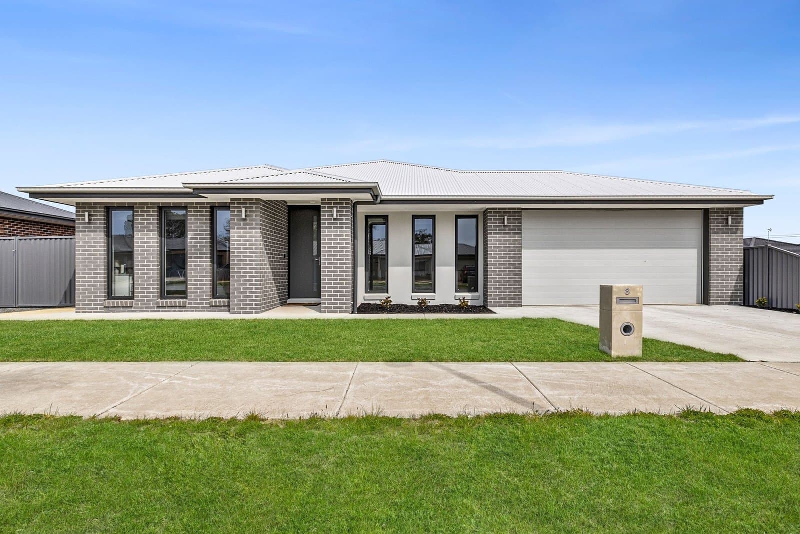 8 Adrianus Street, Alfredton, Alfredton - Image 1