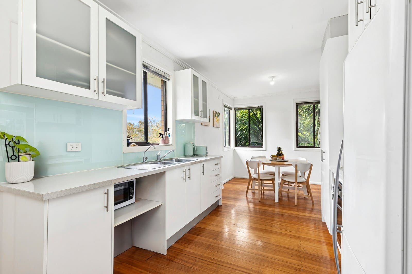 4 Emerald Court, Belmont, Belmont - Thumbnail 5
