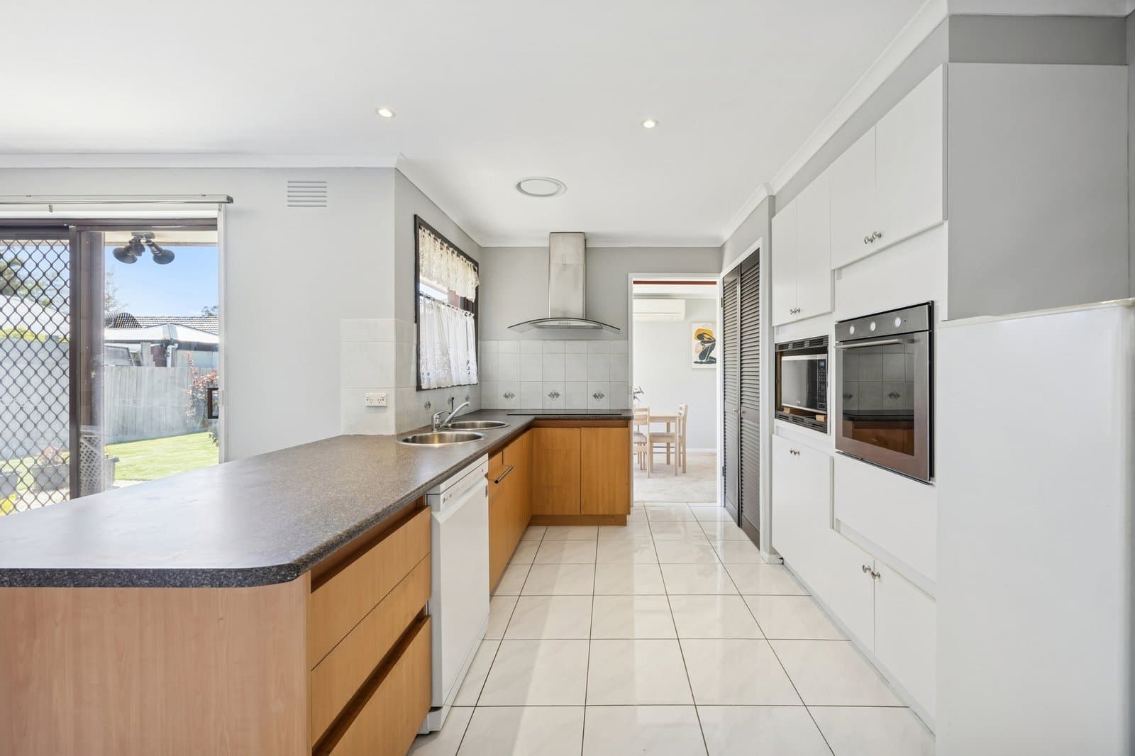 1 Cassava Court, Dingley Village, Dingley Village - Thumbnail 4
