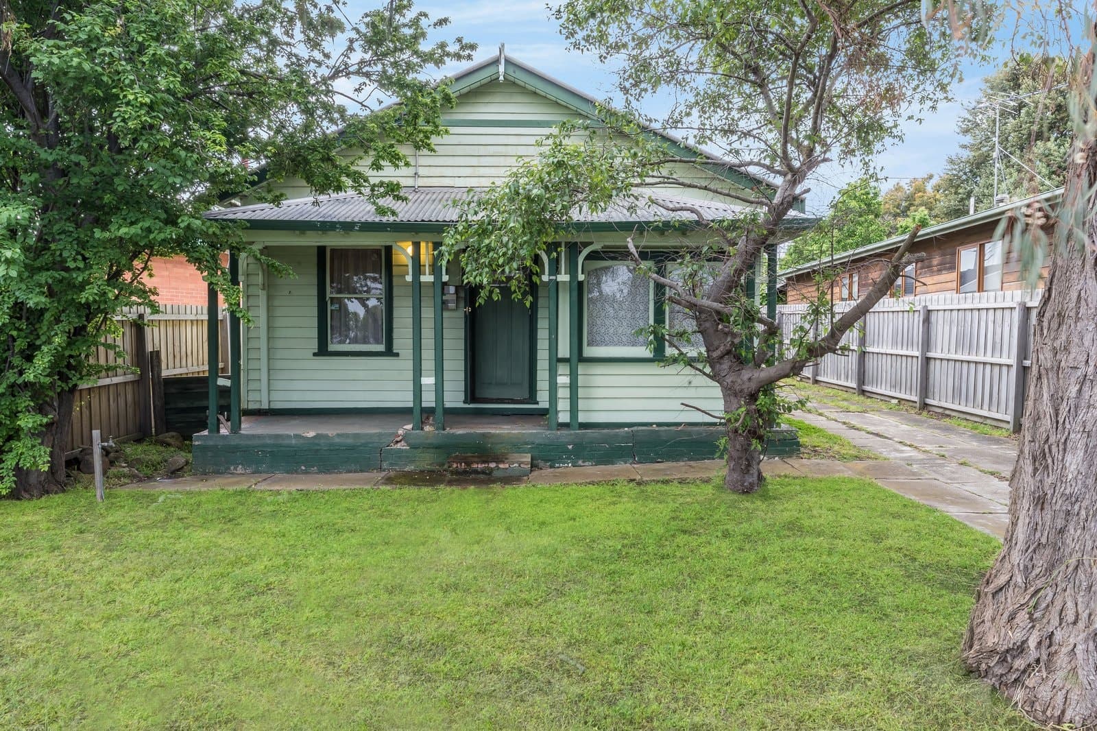 298 High Street, Belmont, Belmont - Image 1
