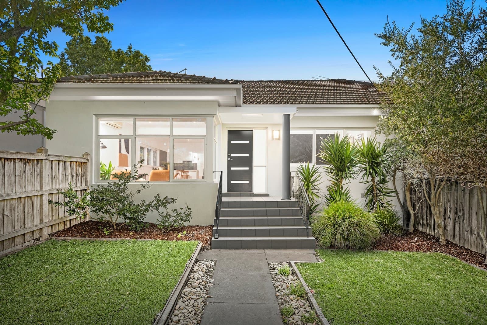 16 Hunter Avenue, Black Rock, Black Rock - Image 1