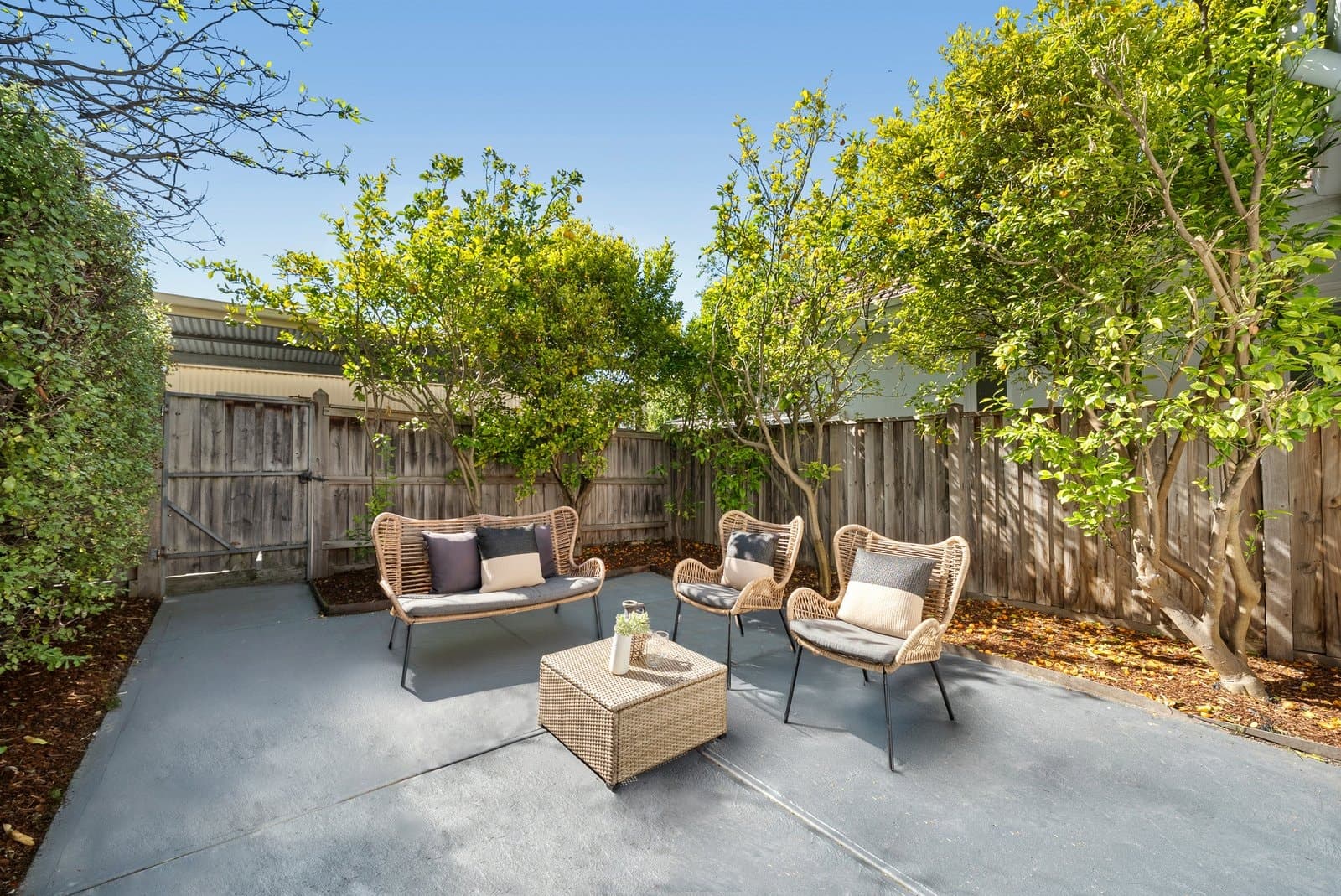 16 Hunter Avenue, Black Rock, Black Rock - Thumbnail 5