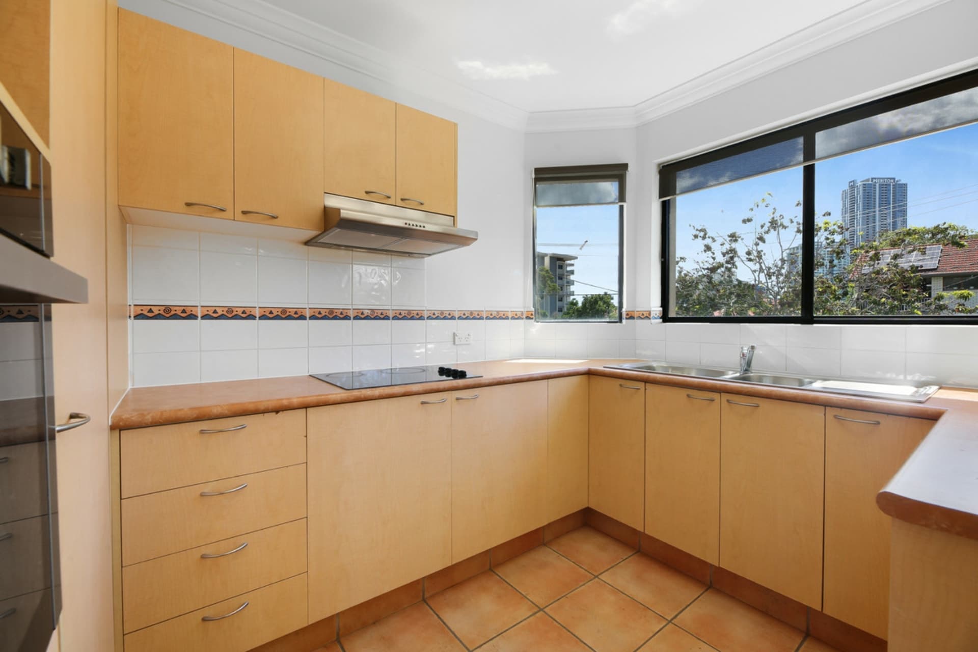 5/4 Waverley Street, Southport, Southport - Thumbnail 4