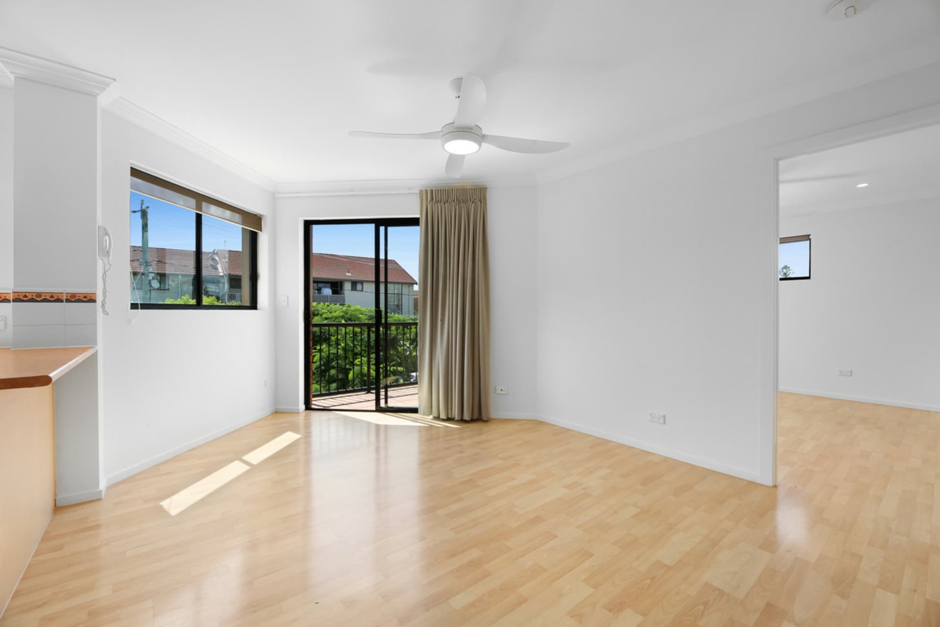5/4 Waverley Street, Southport, Southport - Thumbnail 5