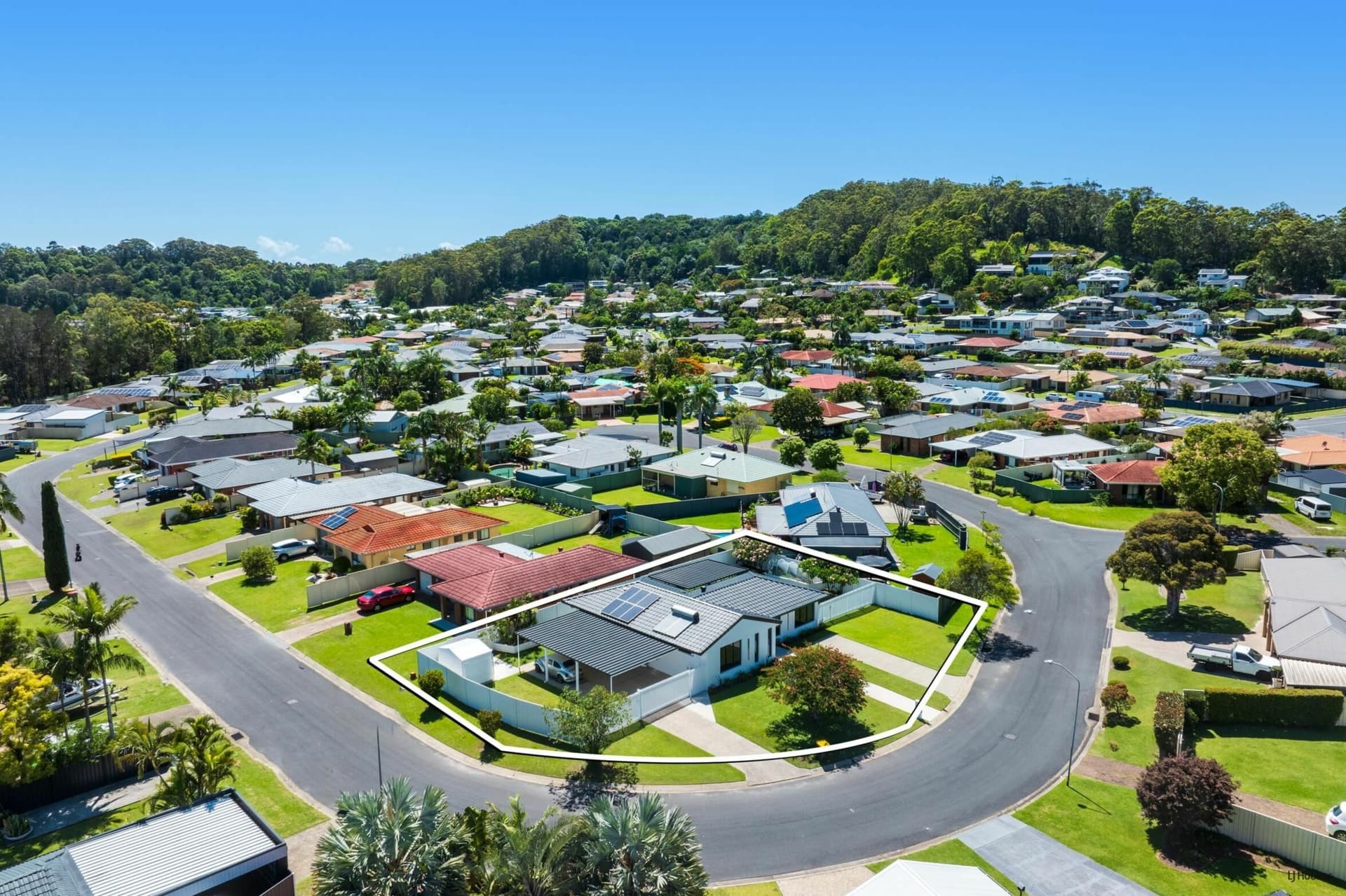 11 Togos Avenue, Currumbin Waters, Currumbin Waters - Image 1