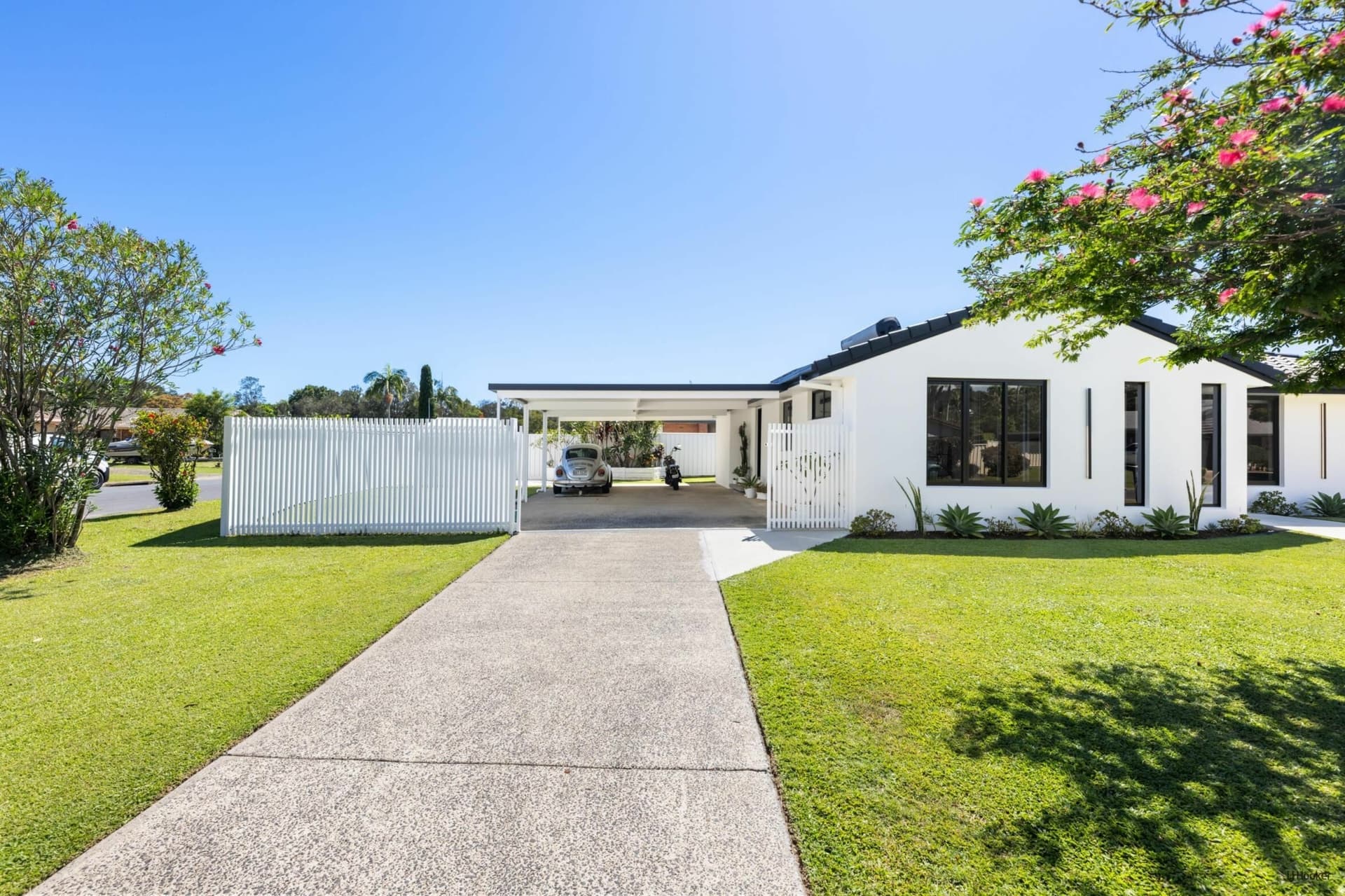 11 Togos Avenue, Currumbin Waters, Currumbin Waters - Thumbnail 3