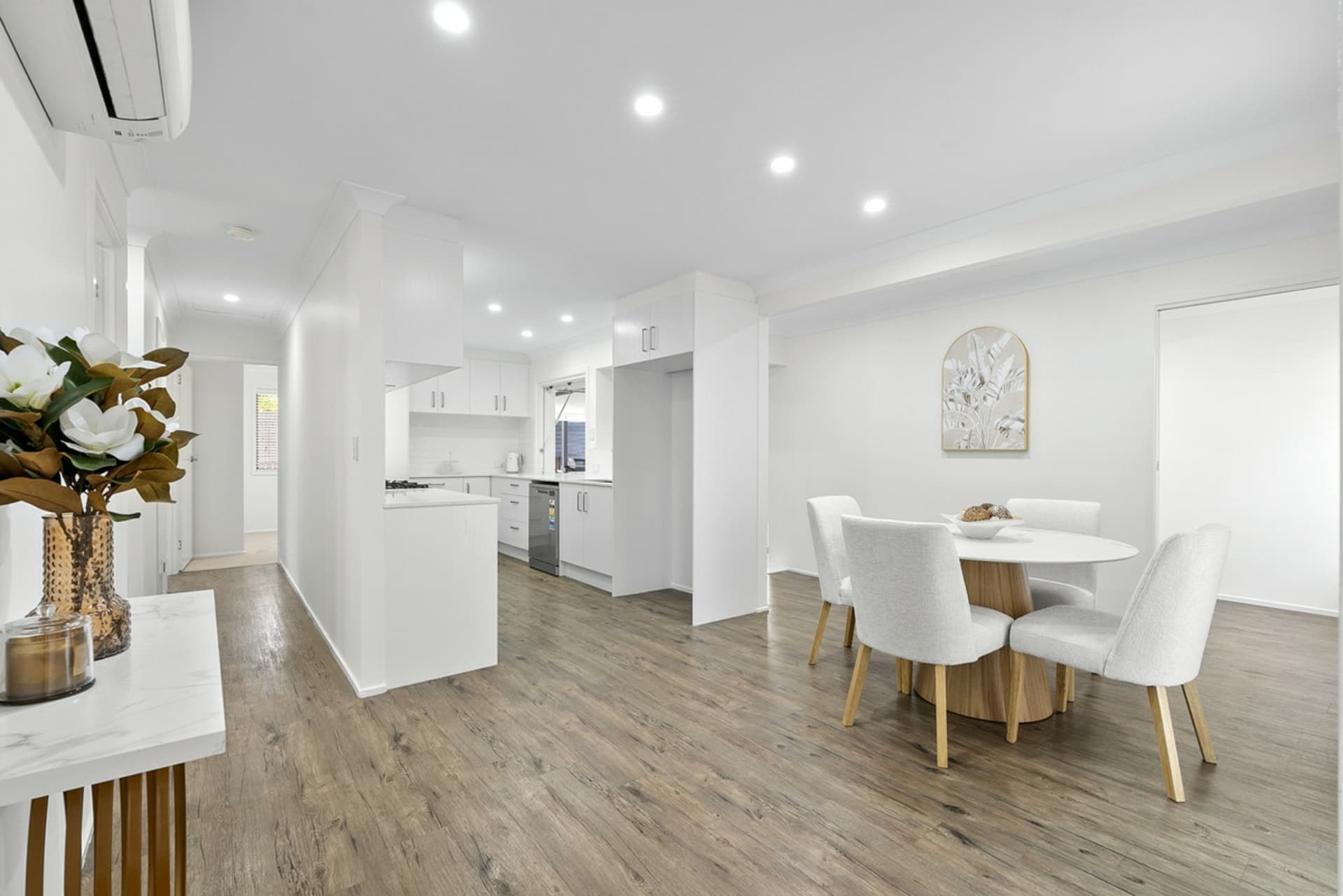 3 Lachlan Court, Helensvale, Helensvale - Thumbnail 2