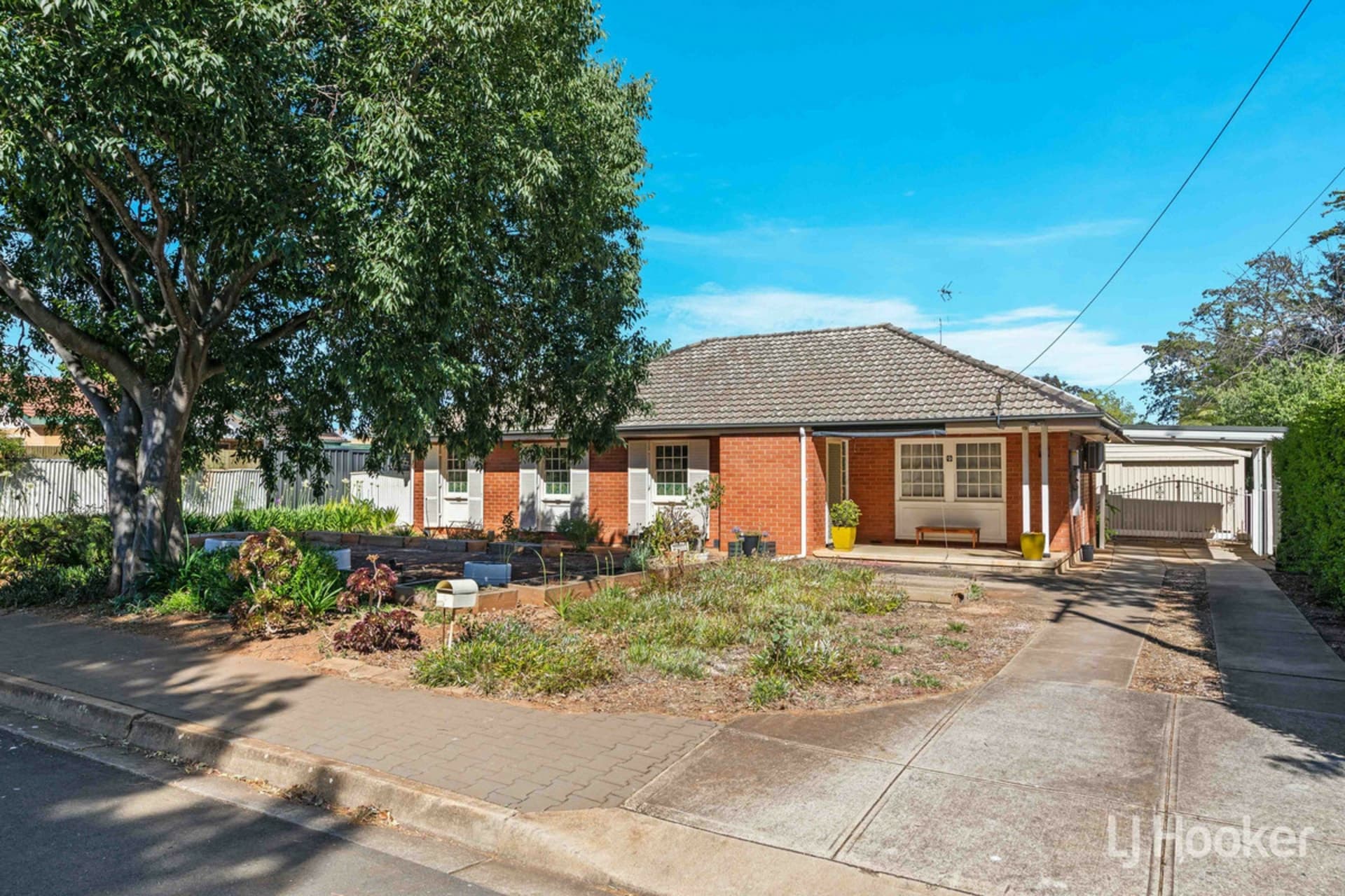 9 Adams Road, Elizabeth Park, Elizabeth Park - Image 1