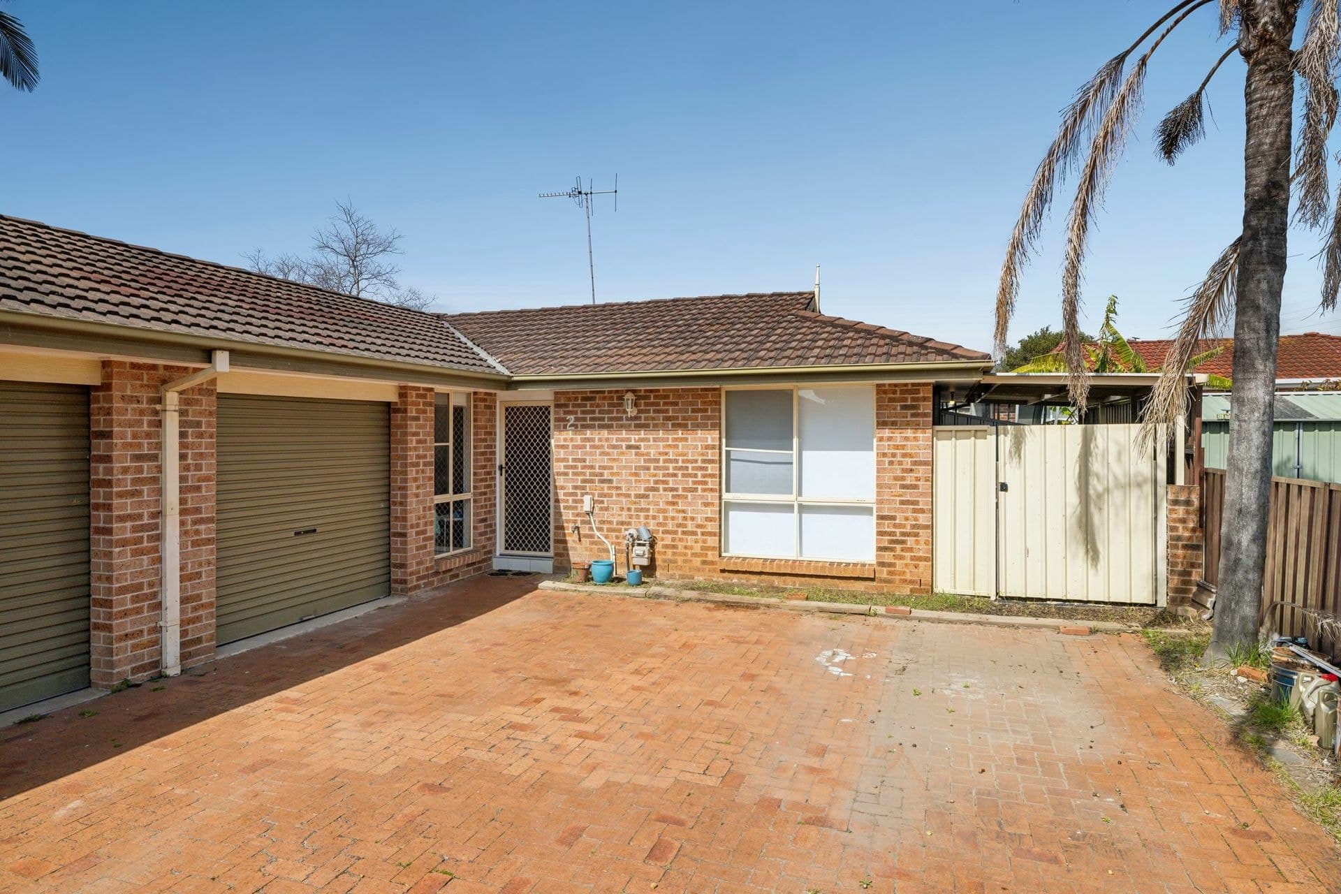 2/212-214 Cockatiel Circuit, Green Valley, Green Valley - Image 1