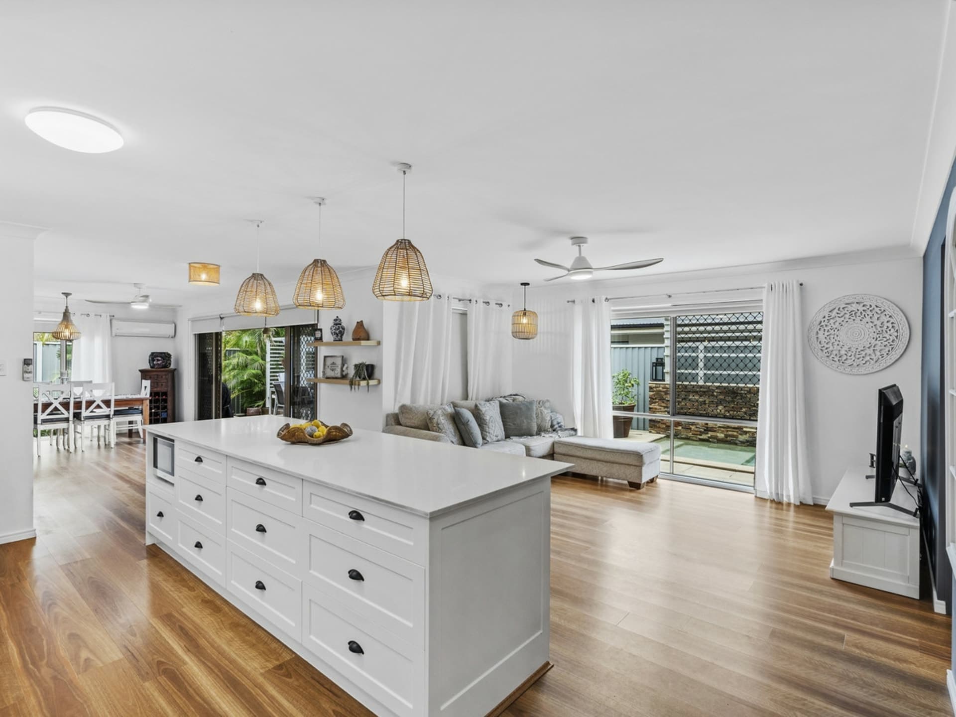 19 Tennant Street, Pacific Pines, Pacific Pines - Thumbnail 5
