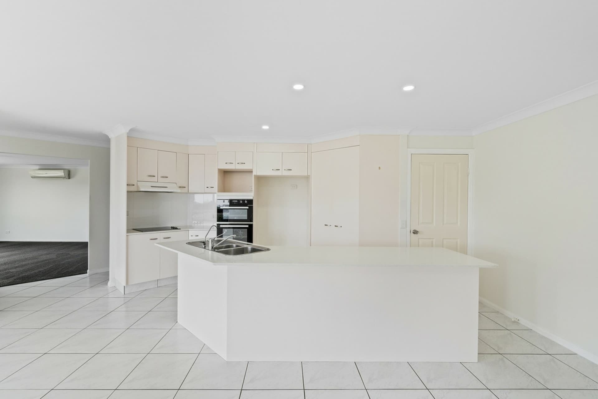 19 Piccadilly Place, Highland Park, Highland Park - Thumbnail 7