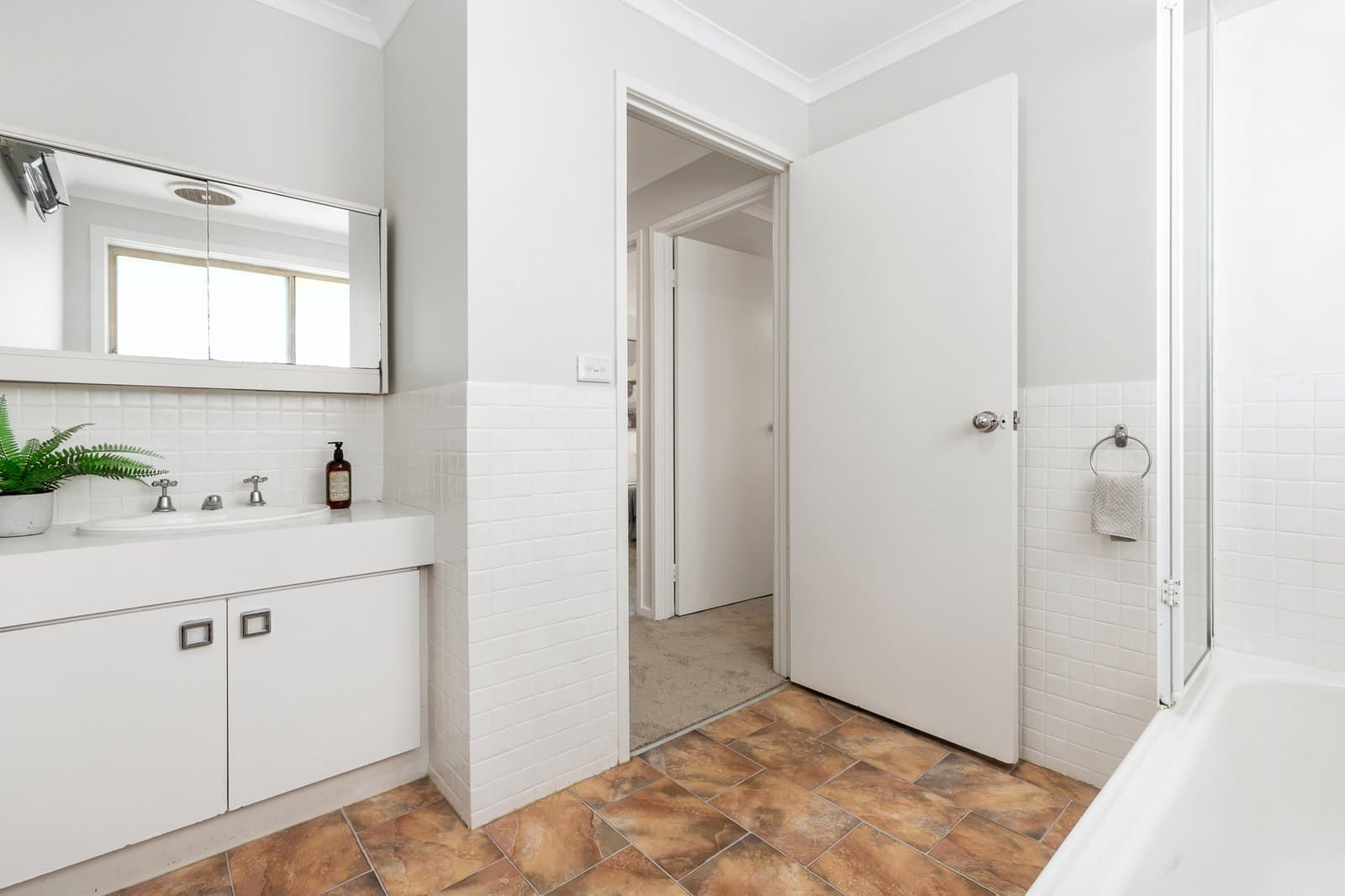 14 Baxter Court, Chelsea, Chelsea - Thumbnail 5