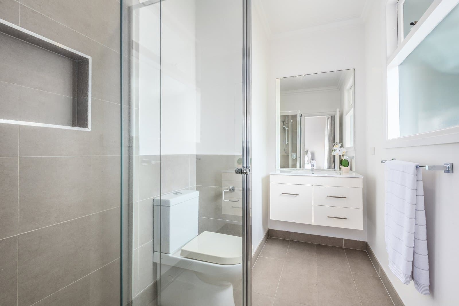 1 Roslyn Road, Belmont, Belmont - Thumbnail 7