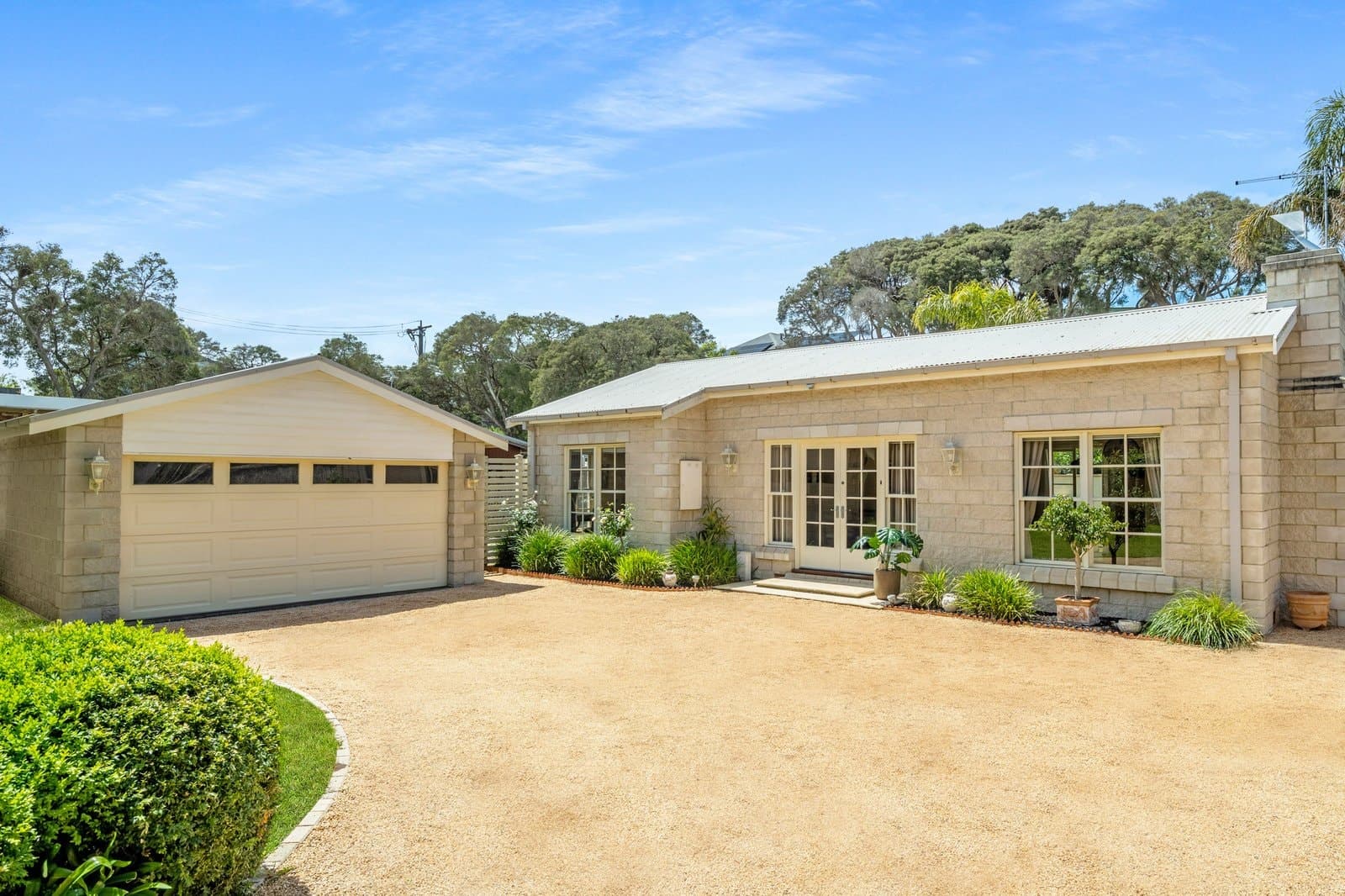 33 Westmore Avenue, Sorrento, Sorrento - Image 1