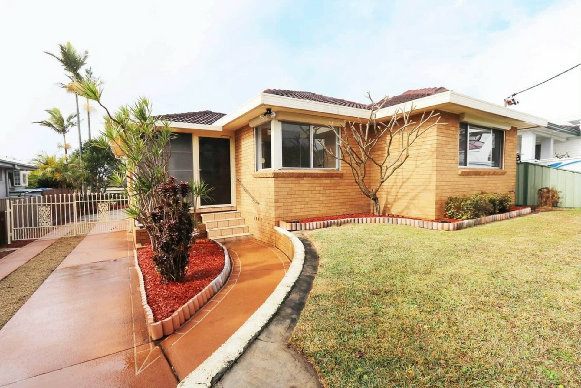 34 Dampier Boulevard Killarney Vale NSW, Killarney Vale - Image 1
