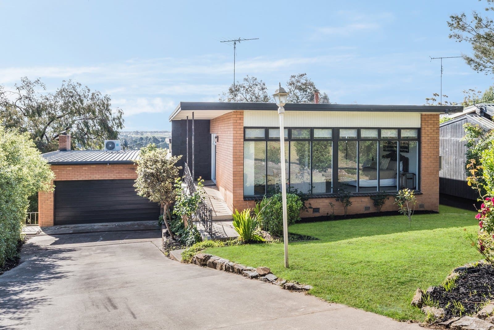 2 Chesterfield Court, Newtown, Newtown - Image 1