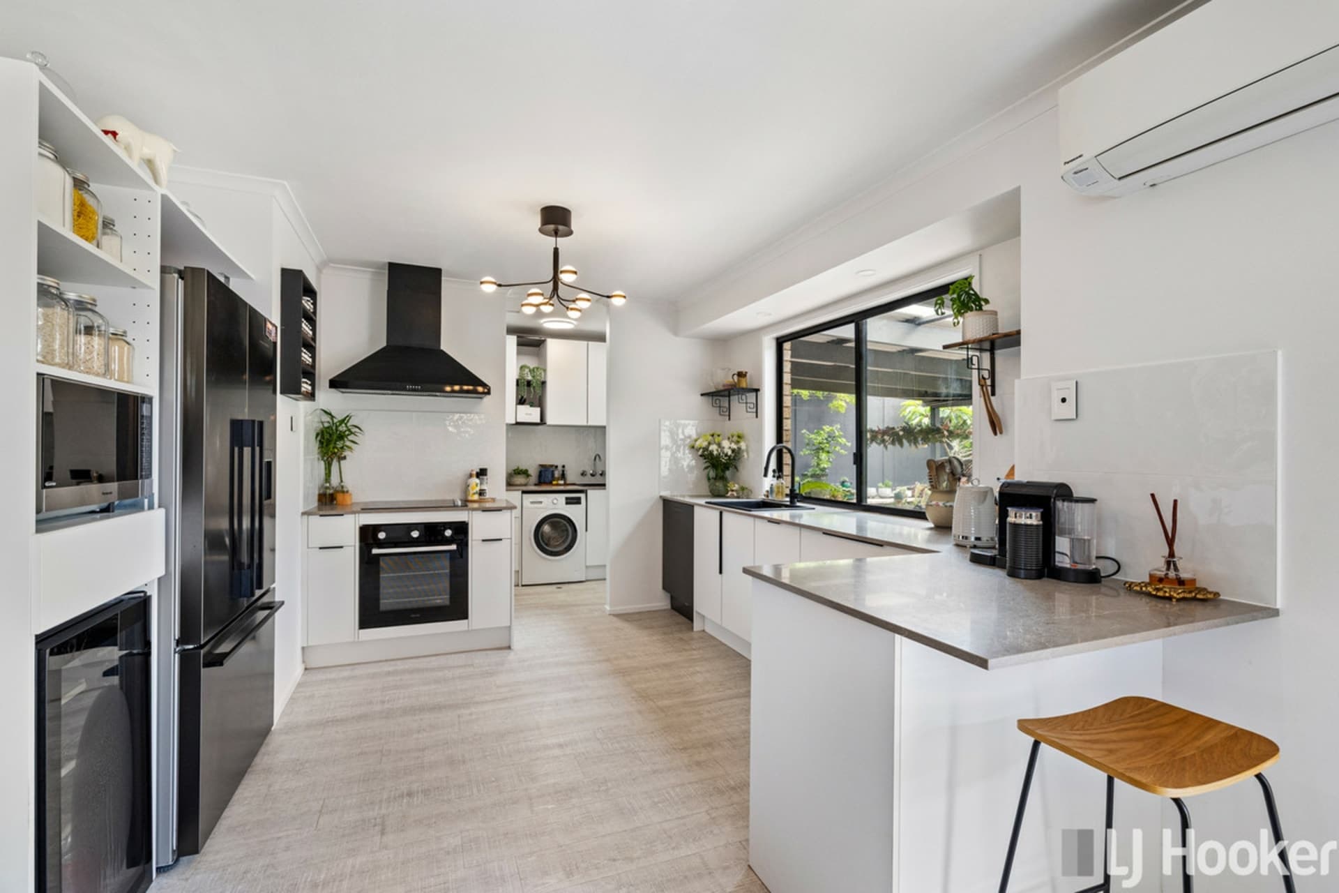 28 Wilkie Street, Redland Bay, Redland Bay - Thumbnail 3