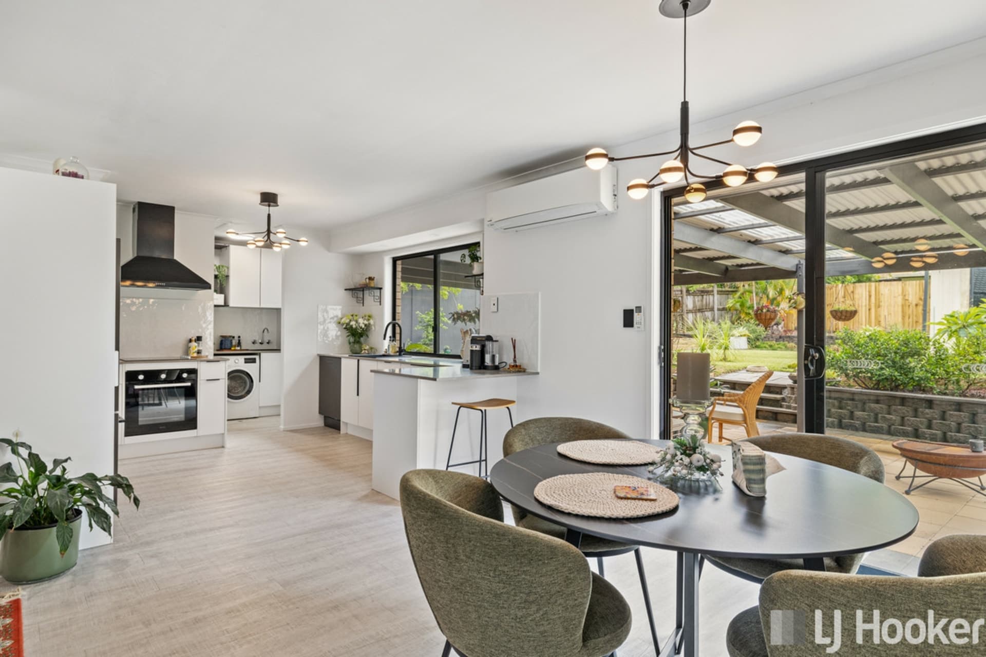 28 Wilkie Street, Redland Bay, Redland Bay - Thumbnail 5