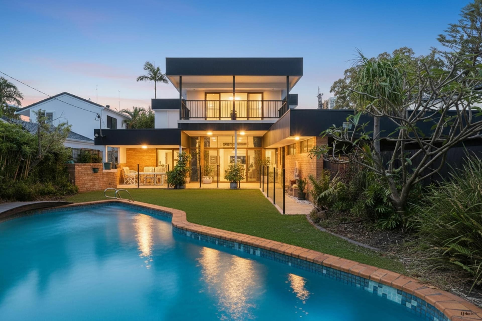 38 Southern Cross Drive, Surfers Paradise, Surfers Paradise - Thumbnail 3