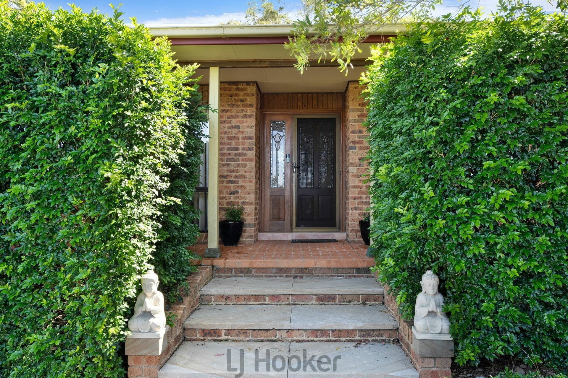 23 Jarrod Close, Charlestown, Charlestown - Thumbnail 2