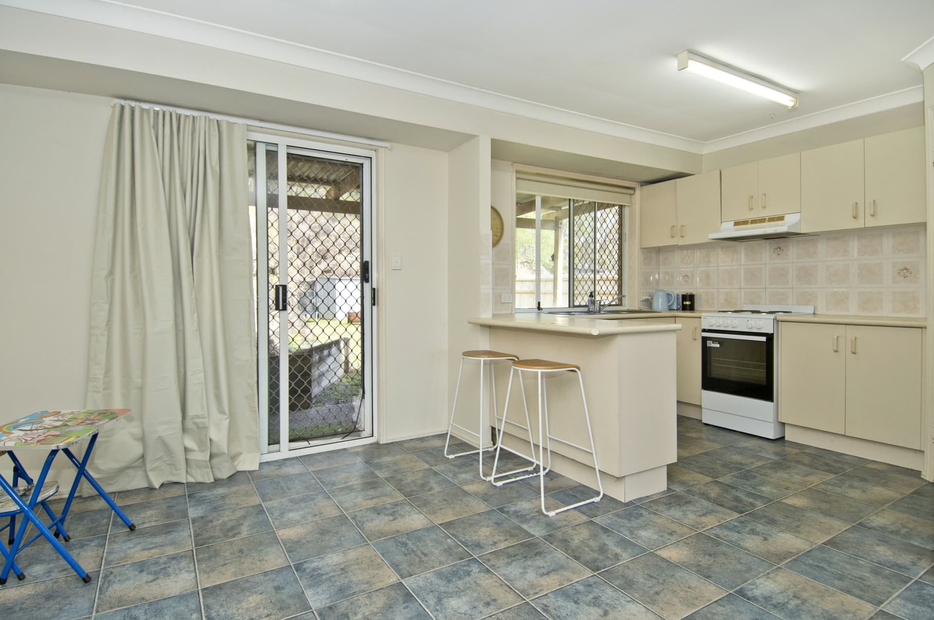 9 Paisley Court, Mount Warren Park, Mount Warren Park - Thumbnail 3
