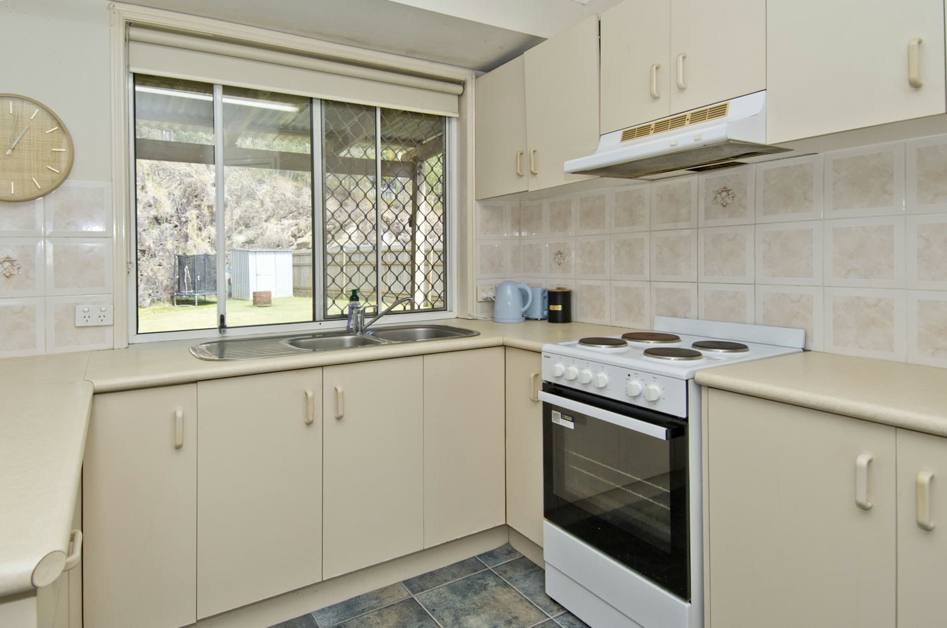9 Paisley Court, Mount Warren Park, Mount Warren Park - Thumbnail 4