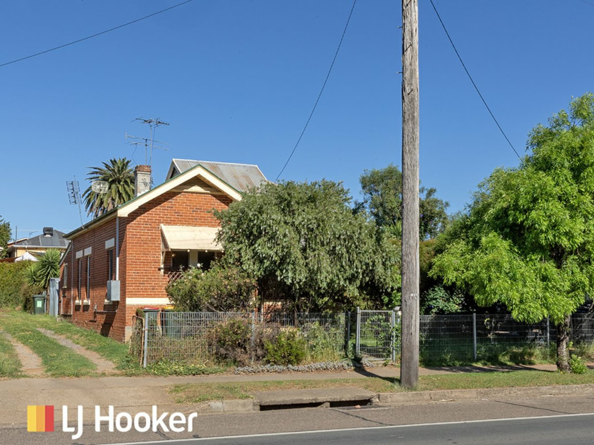77 Ebsworth Street, West Tamworth, West Tamworth - Thumbnail 3