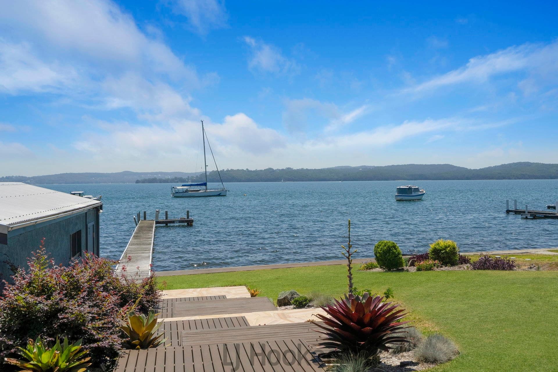 77 Excelsior Parade, Carey Bay, Carey Bay - Thumbnail 2