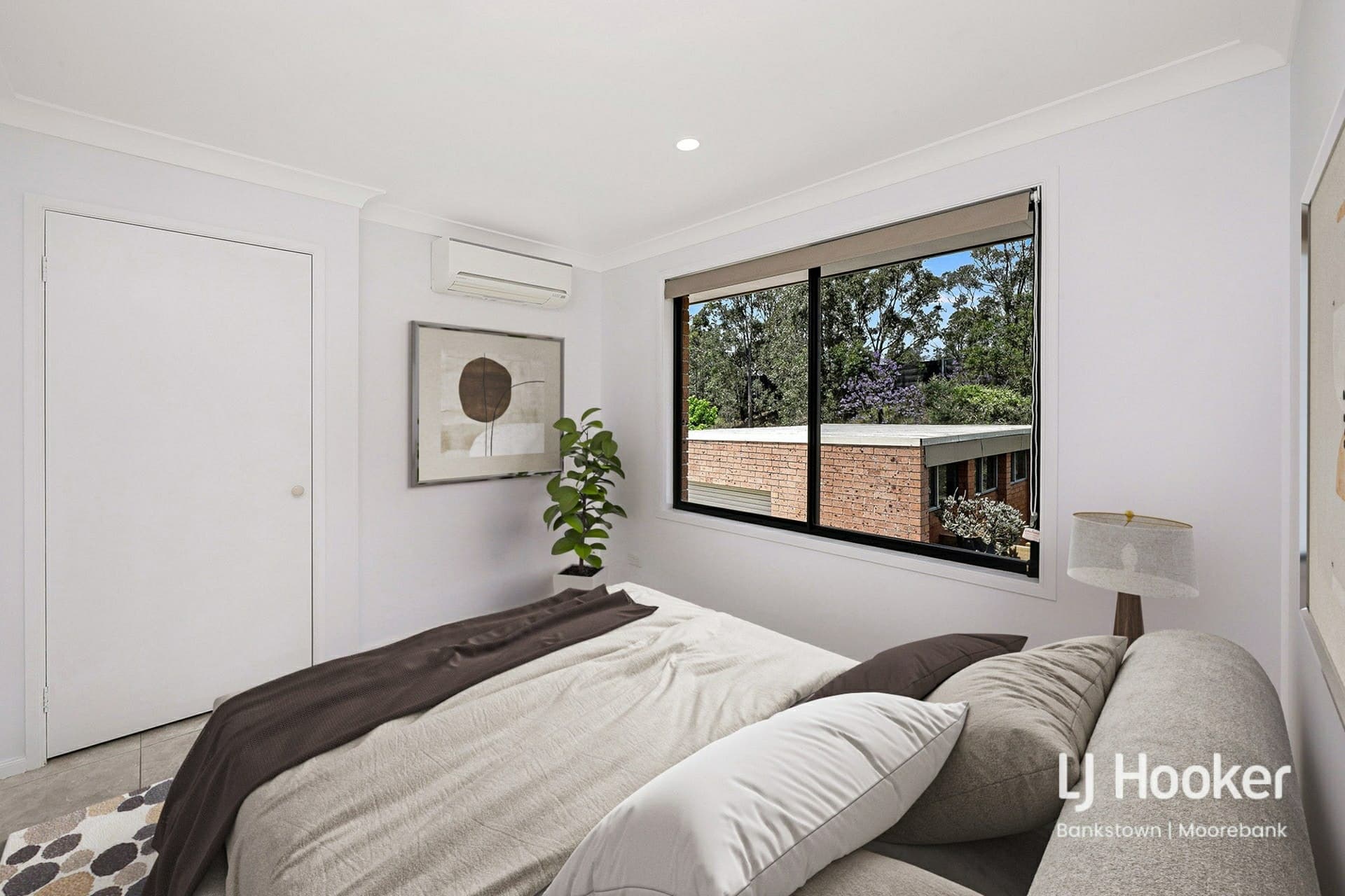94 Renton Avenue, Moorebank, Moorebank - Thumbnail 5