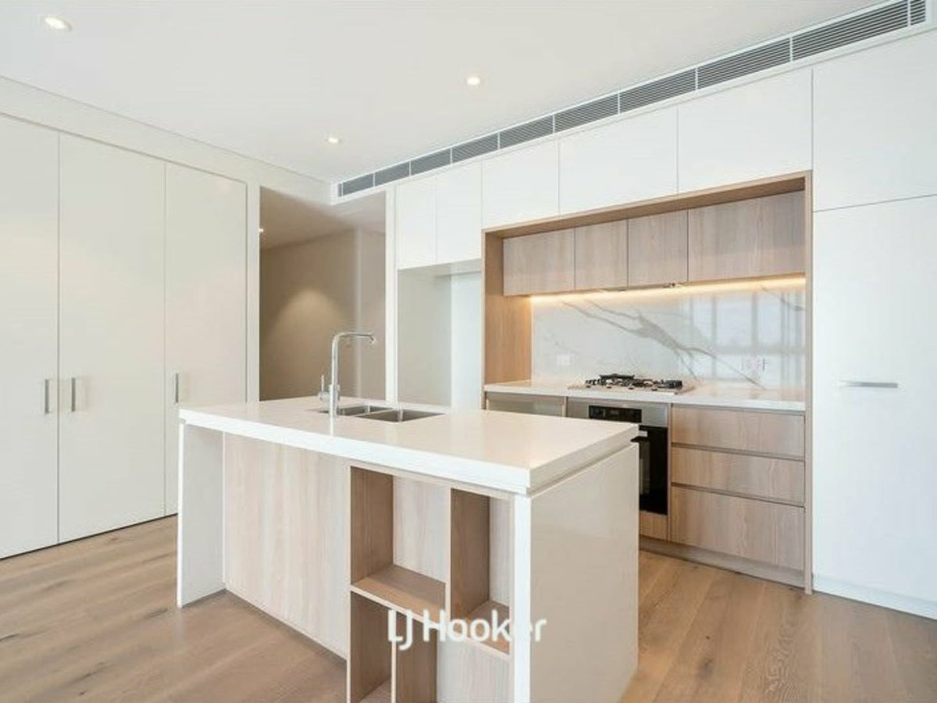 402/989-1015 Pacific Highway, Roseville, Roseville - Thumbnail 2