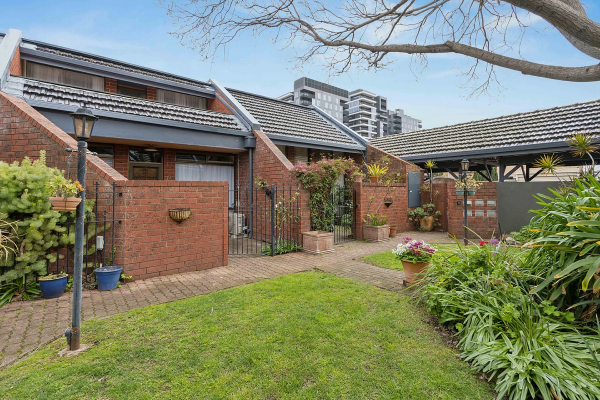 2/9-17 Boulton Mews, North Adelaide, North Adelaide - Image 1