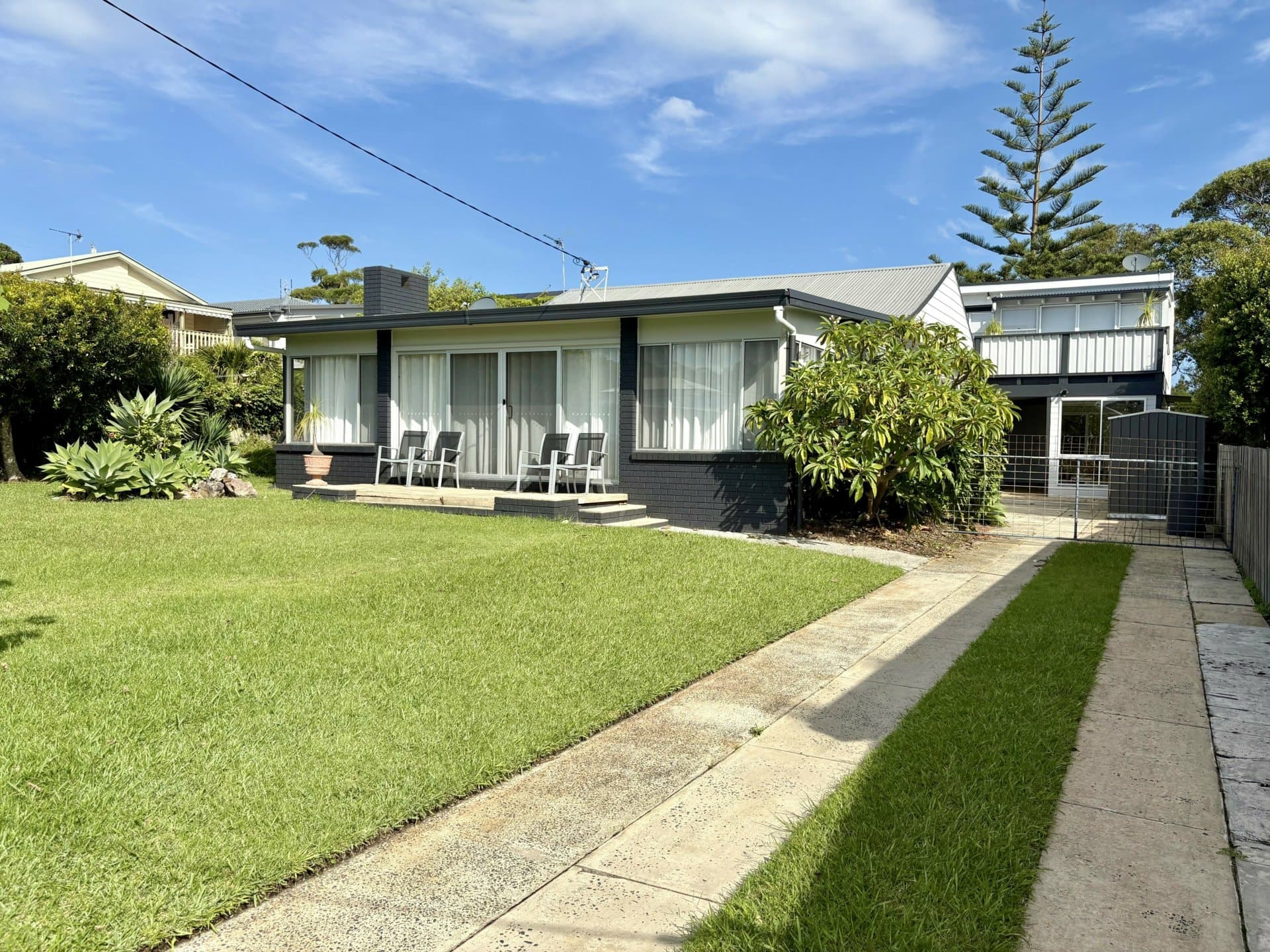 8-10 Anchor Street, Currarong, Currarong - Image 1